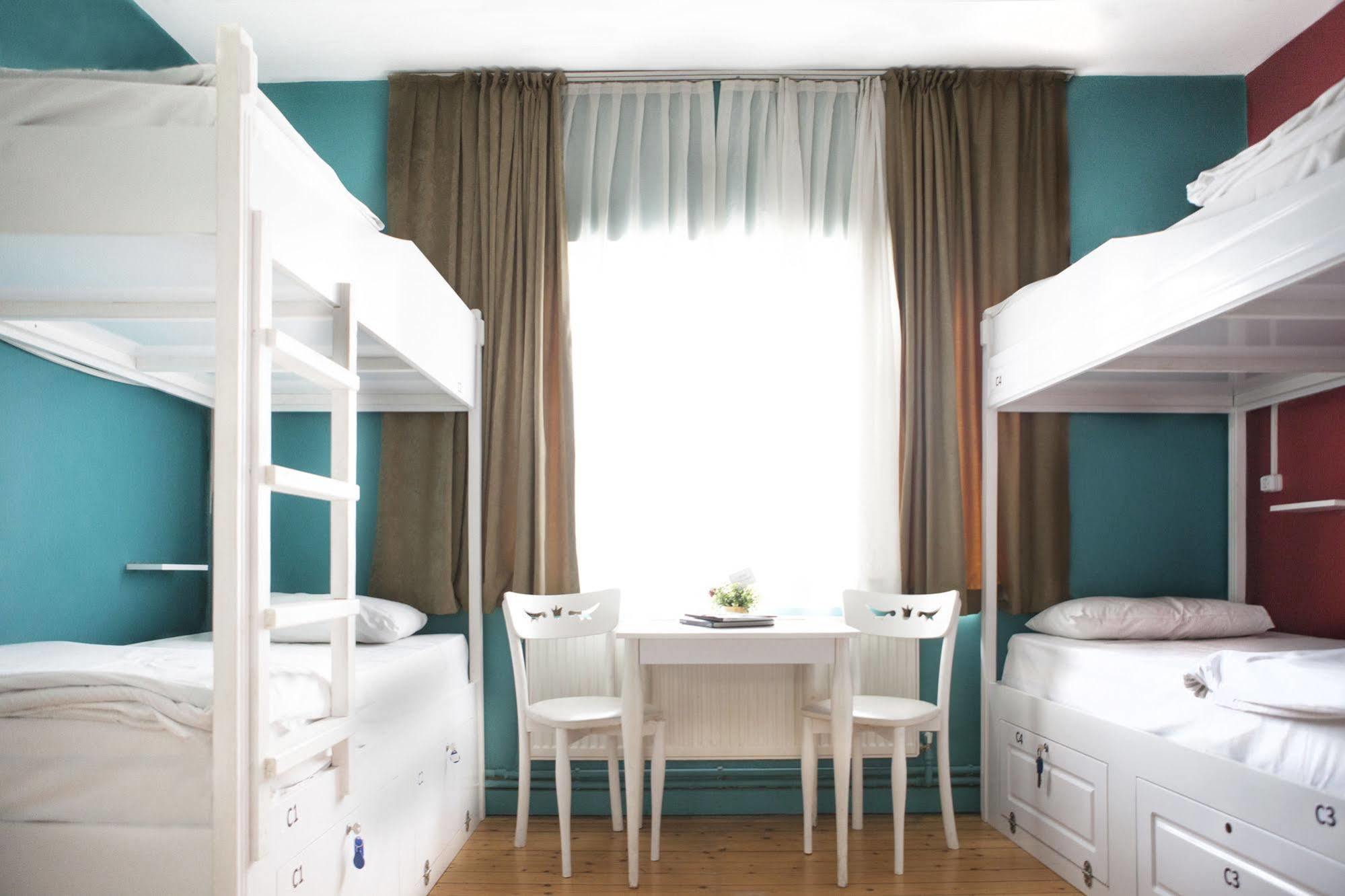 Cheers Midtown Hostel Стамбул Екстер'єр фото