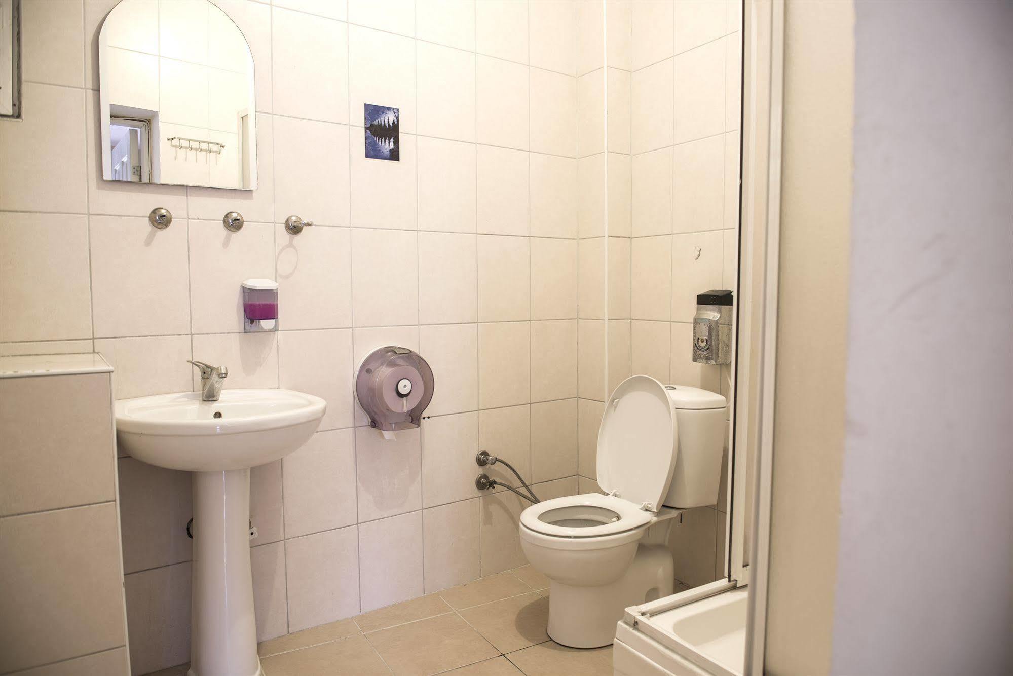 Cheers Midtown Hostel Стамбул Екстер'єр фото