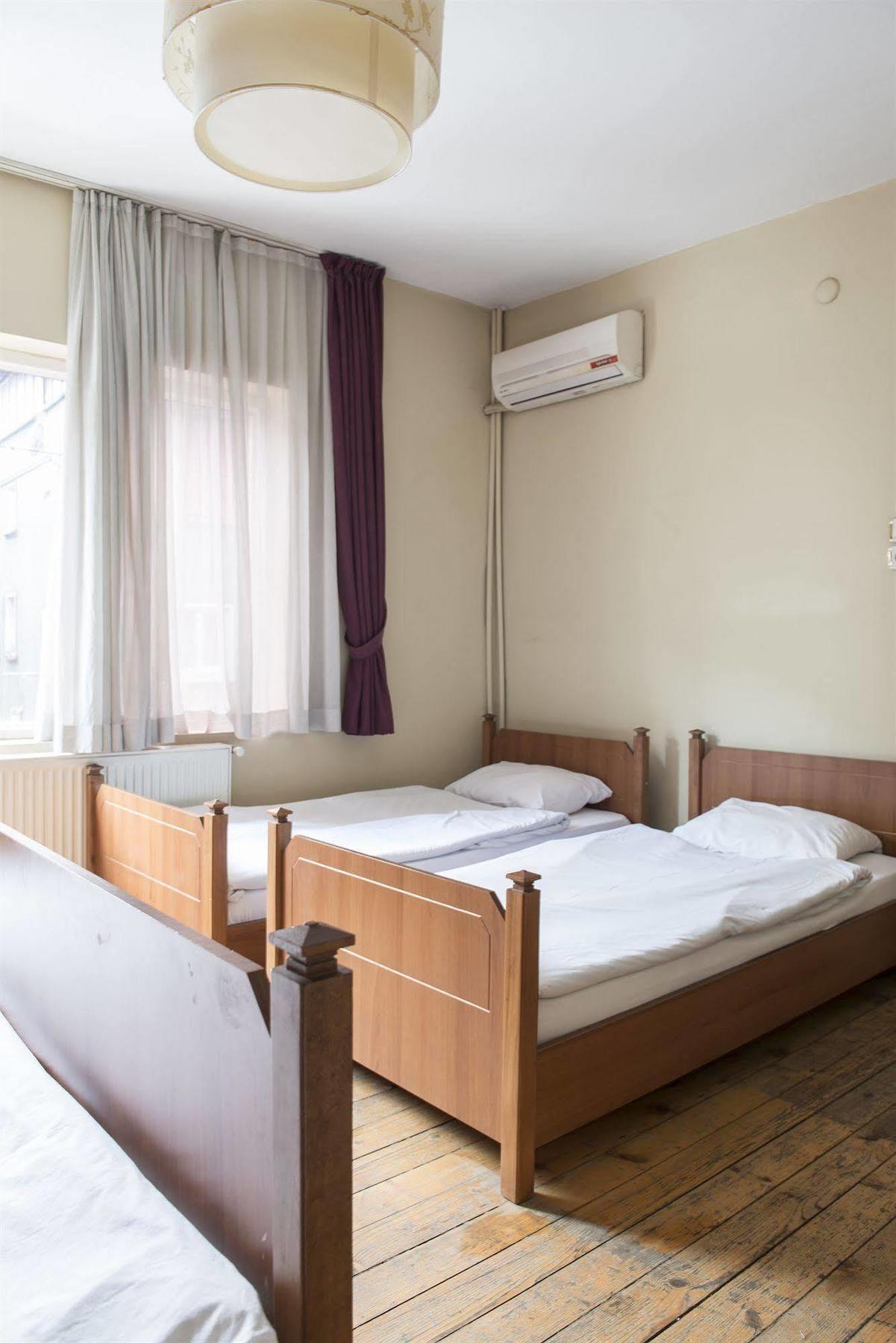 Cheers Midtown Hostel Стамбул Екстер'єр фото