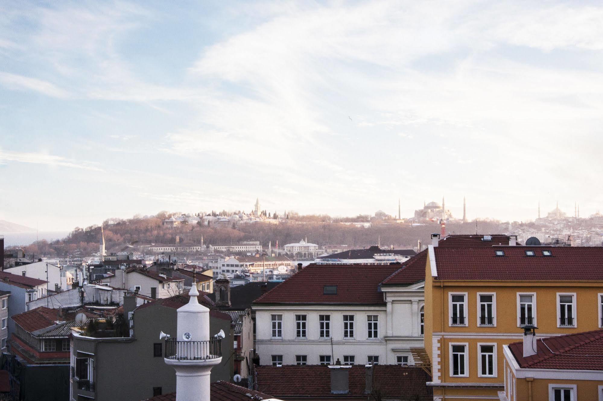 Cheers Midtown Hostel Стамбул Екстер'єр фото
